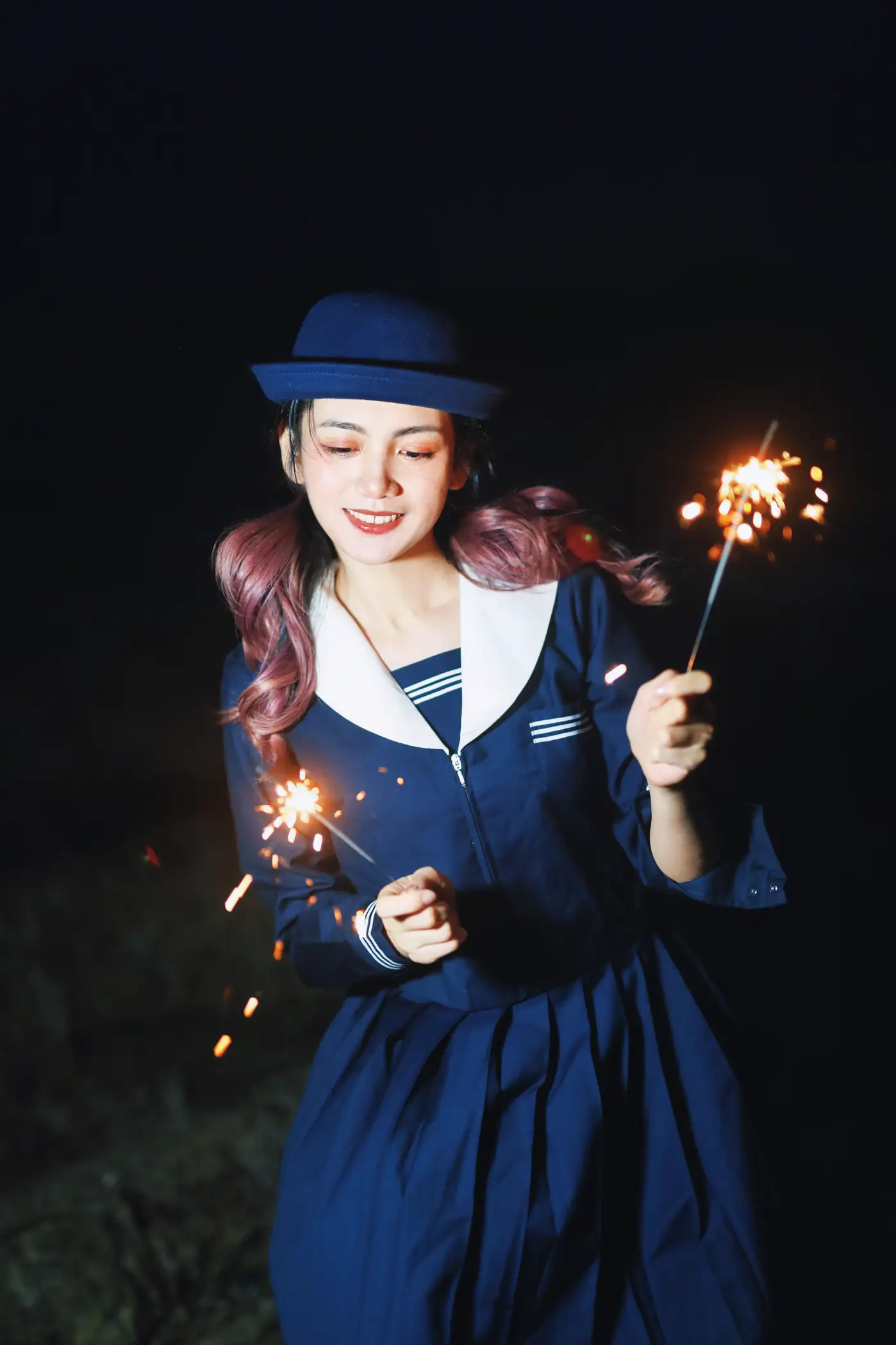 [艺图语] 2022.11.24 Vol.2519 – 无人海滩的烟火 茜akane#[25P]-1