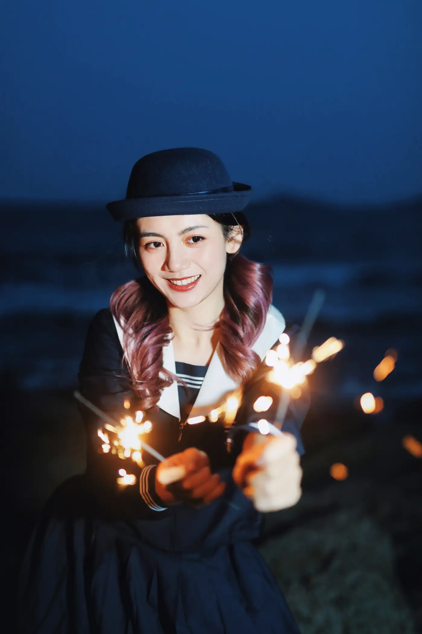 [艺图语] 2022.11.24 Vol.2519 – 无人海滩的烟火 茜akane#[25P]-5