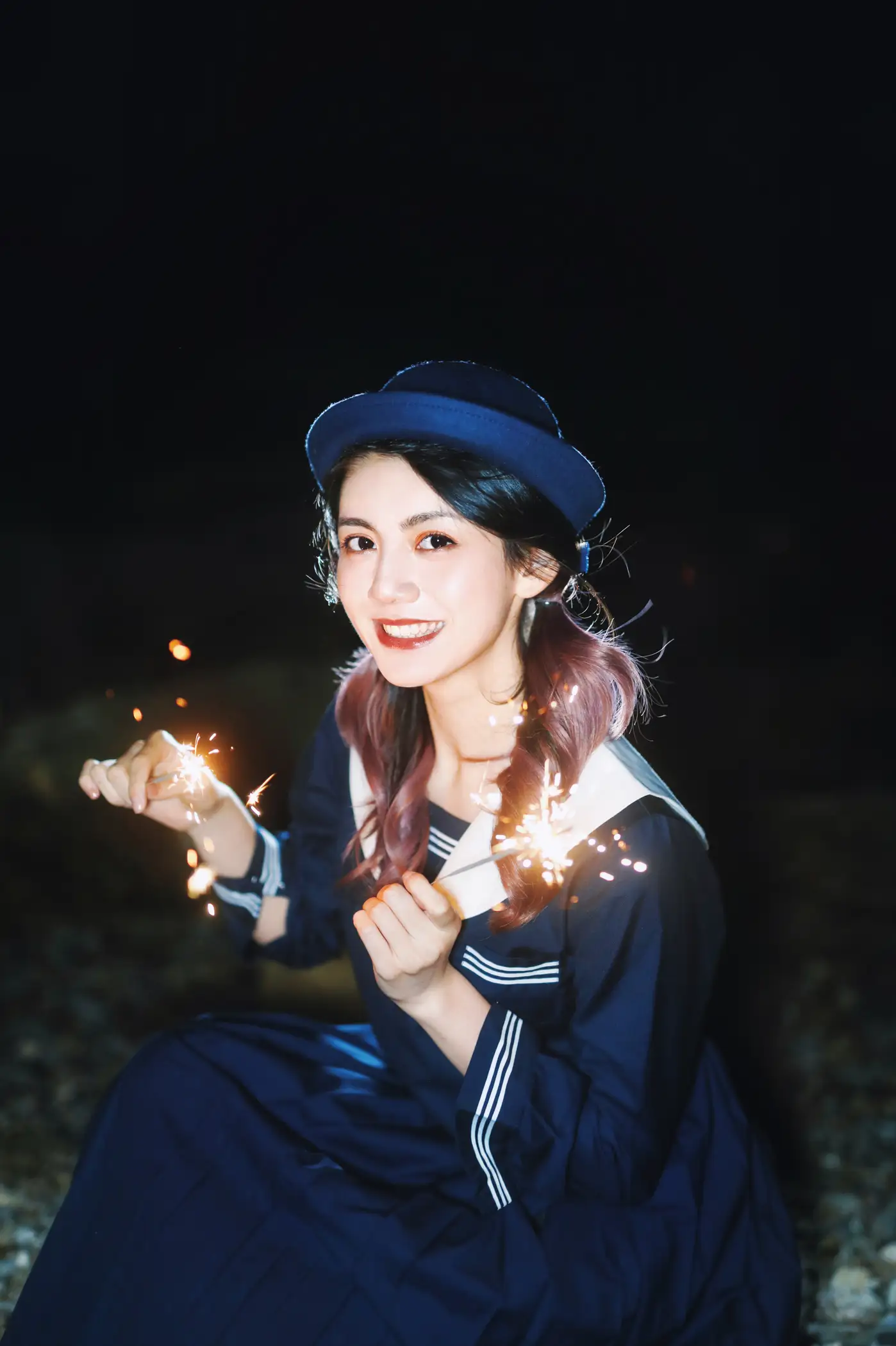 [艺图语] 2022.11.24 Vol.2519 – 无人海滩的烟火 茜akane#[25P]-5