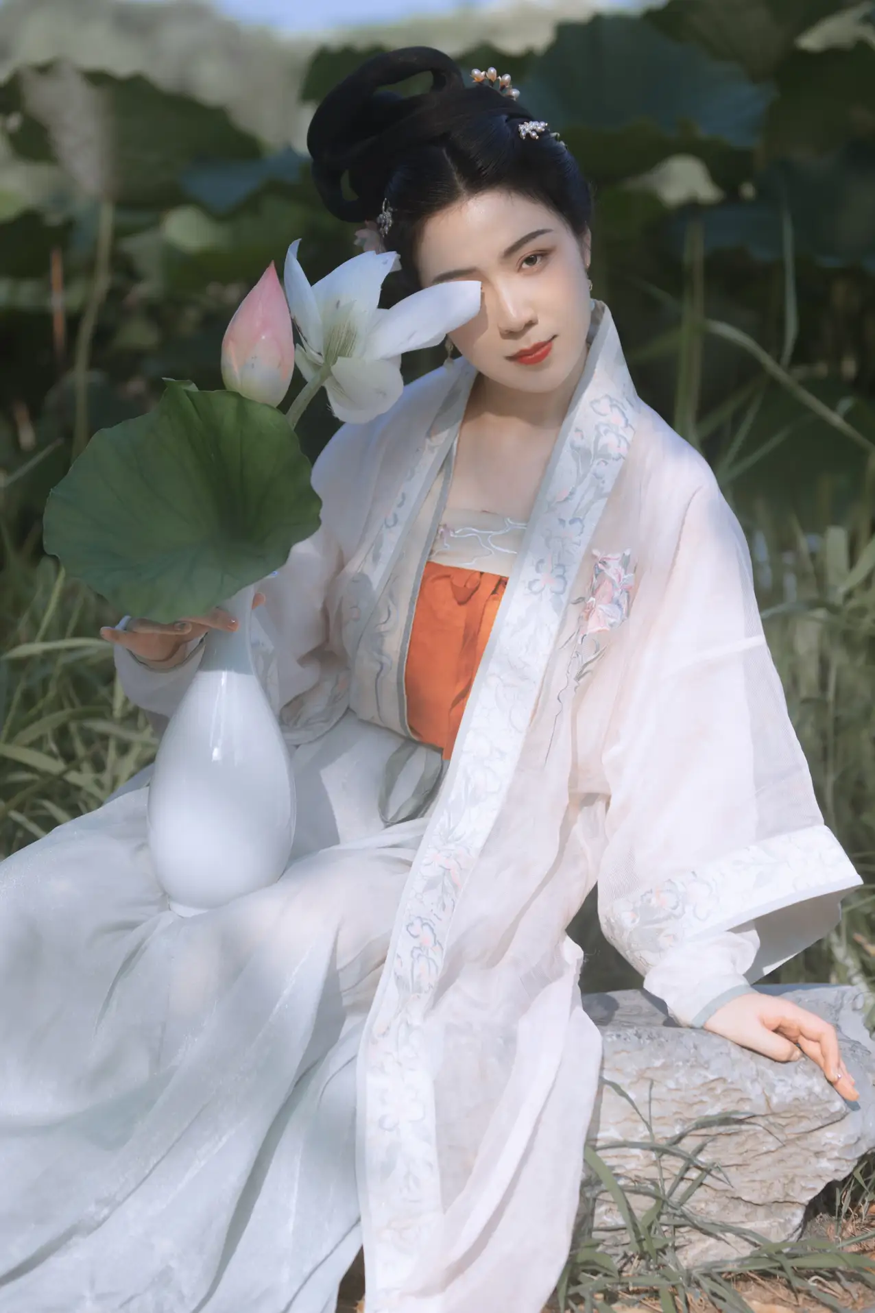 [艺图语] 2022.11.21 Vol.2495 – 陶然荷韵 周曦彤#[26P]-7