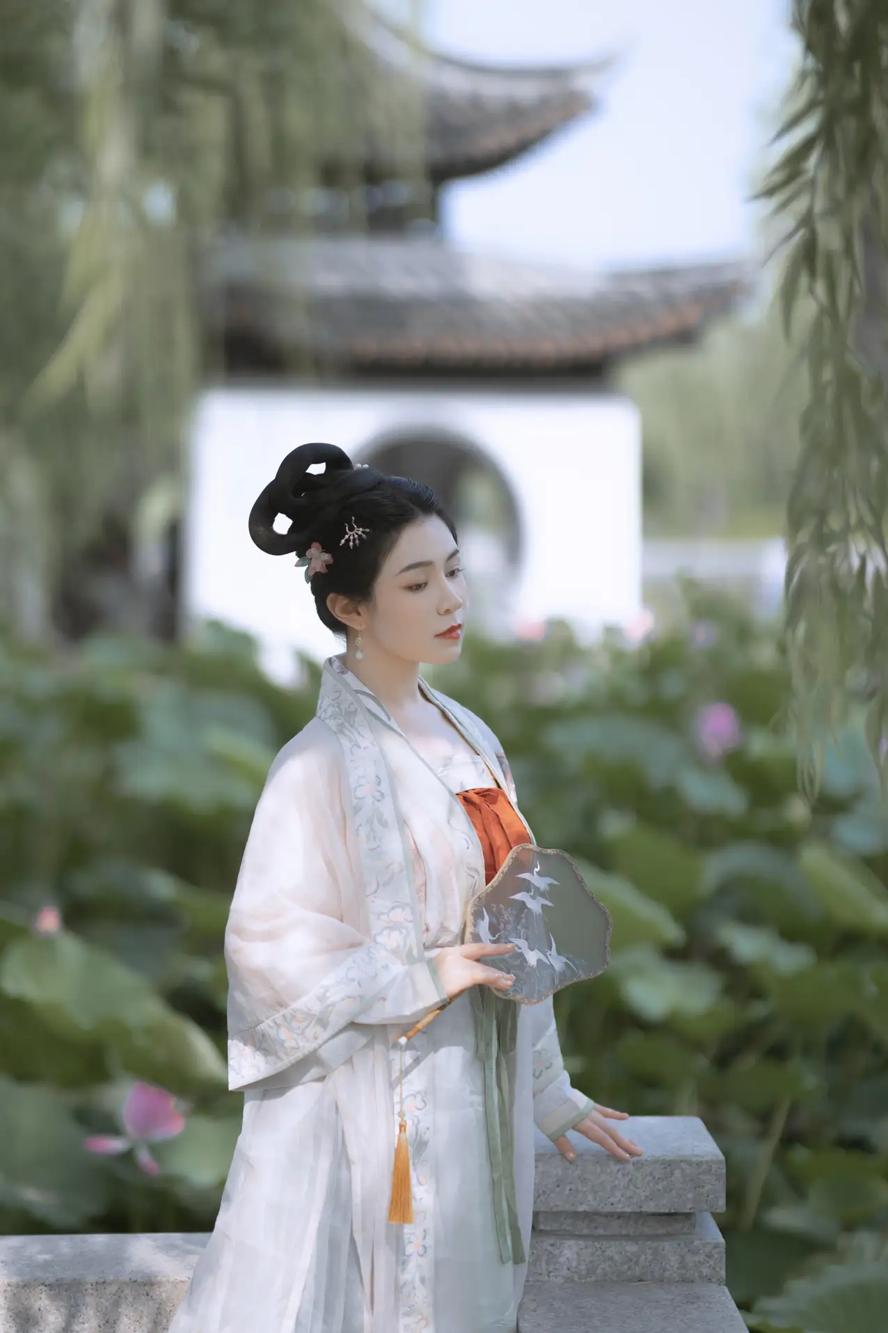 [艺图语] 2022.11.21 Vol.2495 – 陶然荷韵 周曦彤#[26P]-10