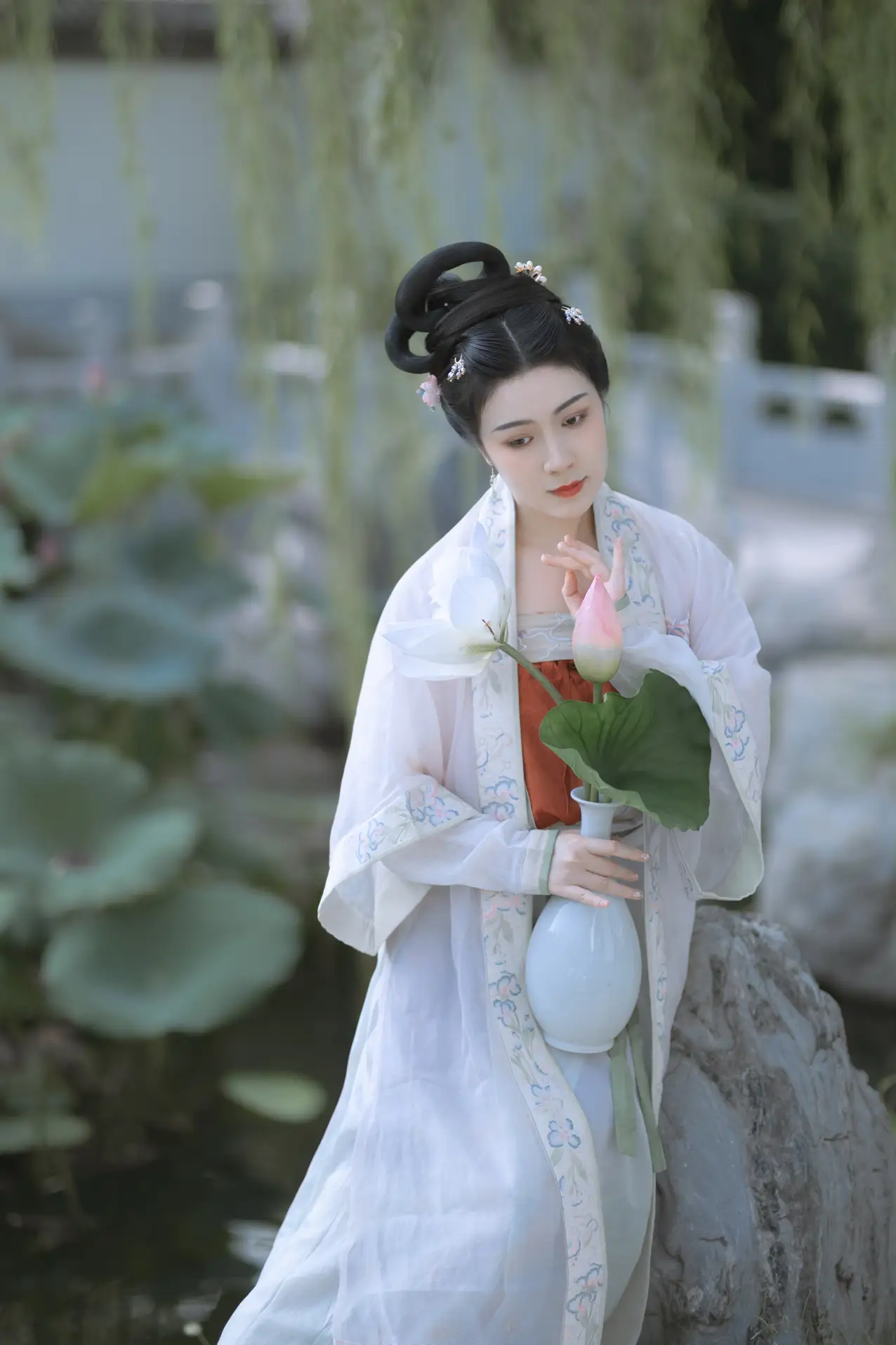 [艺图语] 2022.11.21 Vol.2495 – 陶然荷韵 周曦彤#[26P]-9