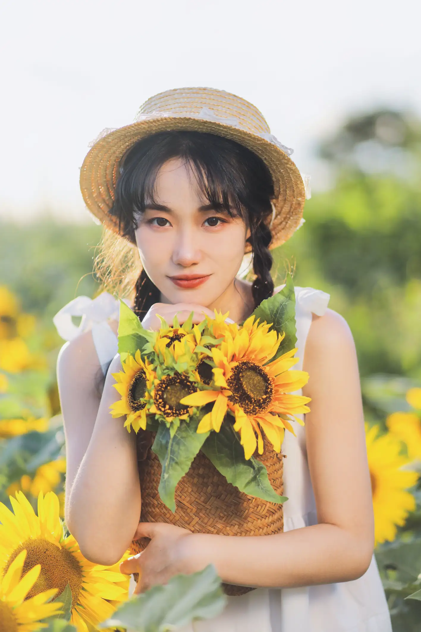 [艺图语] 2022.11.25 Vol.2528 向阳之花#[36P]-1